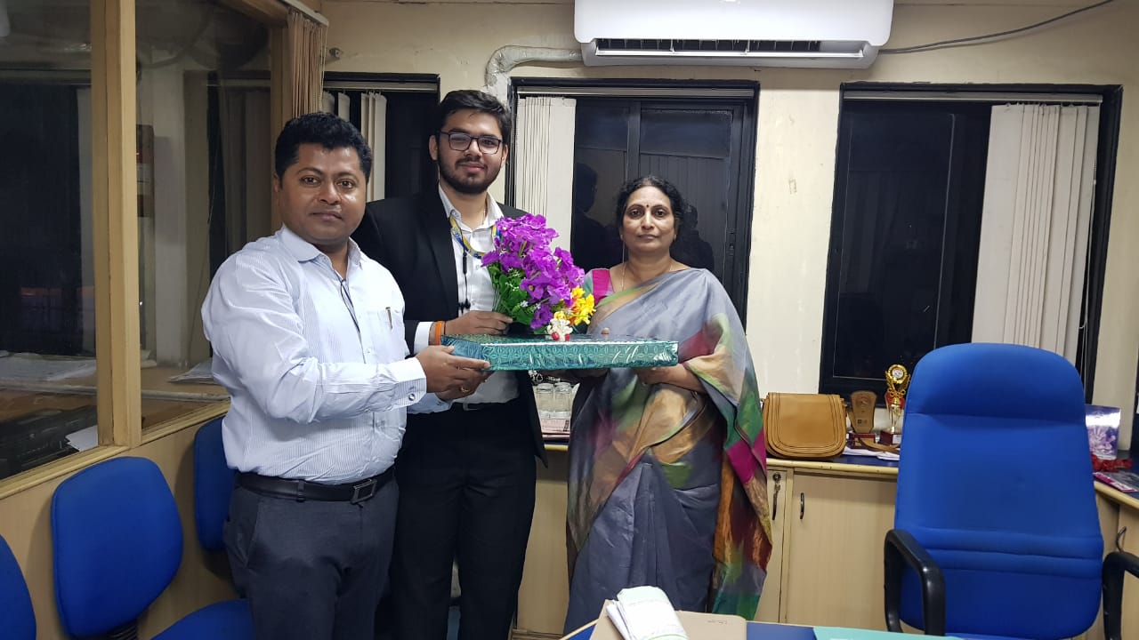 Felicitation by Chief Manager for MDRT 2021